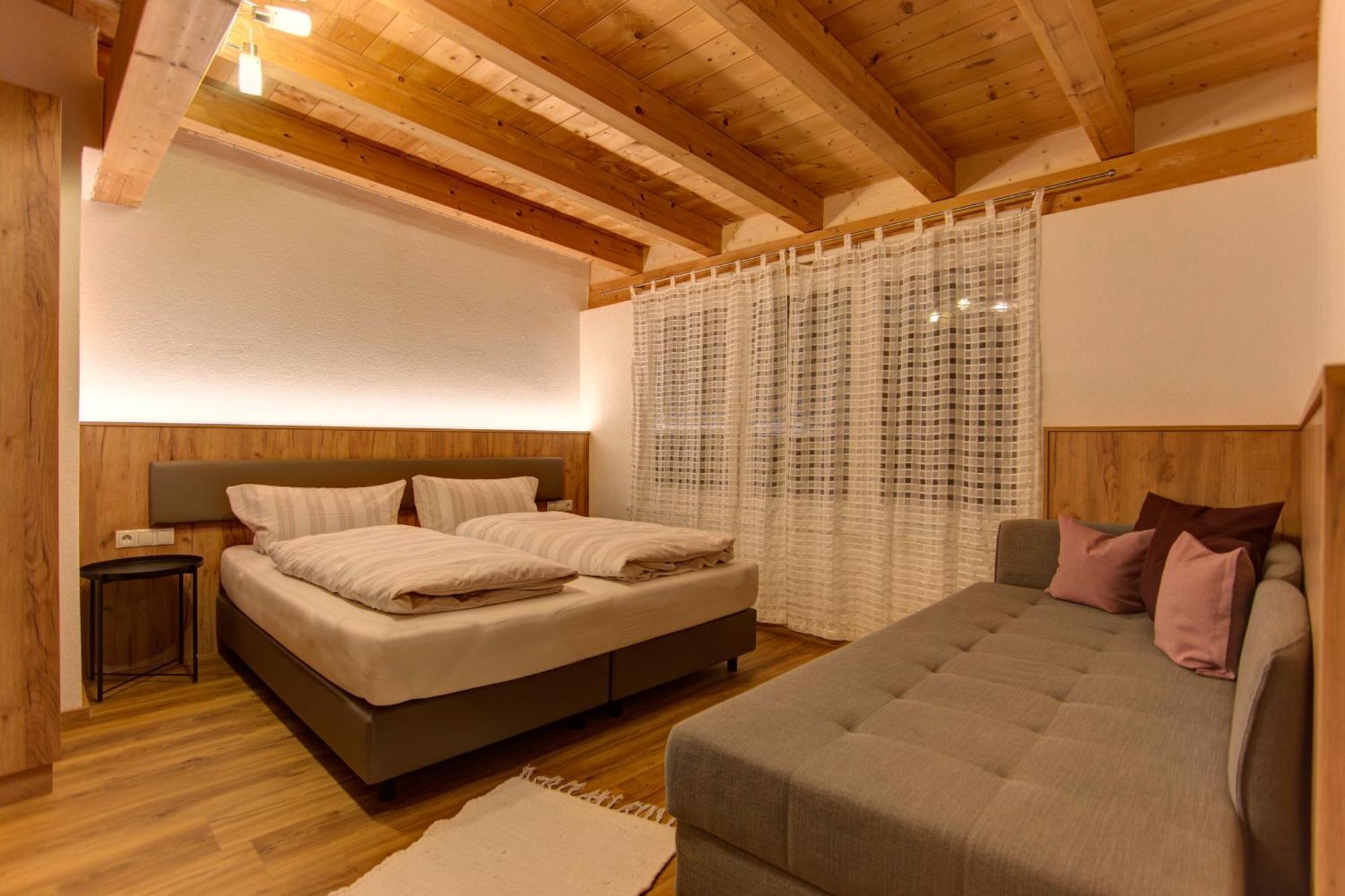 Haus Mattle Apartman Pettneu am Arlberg Kültér fotó