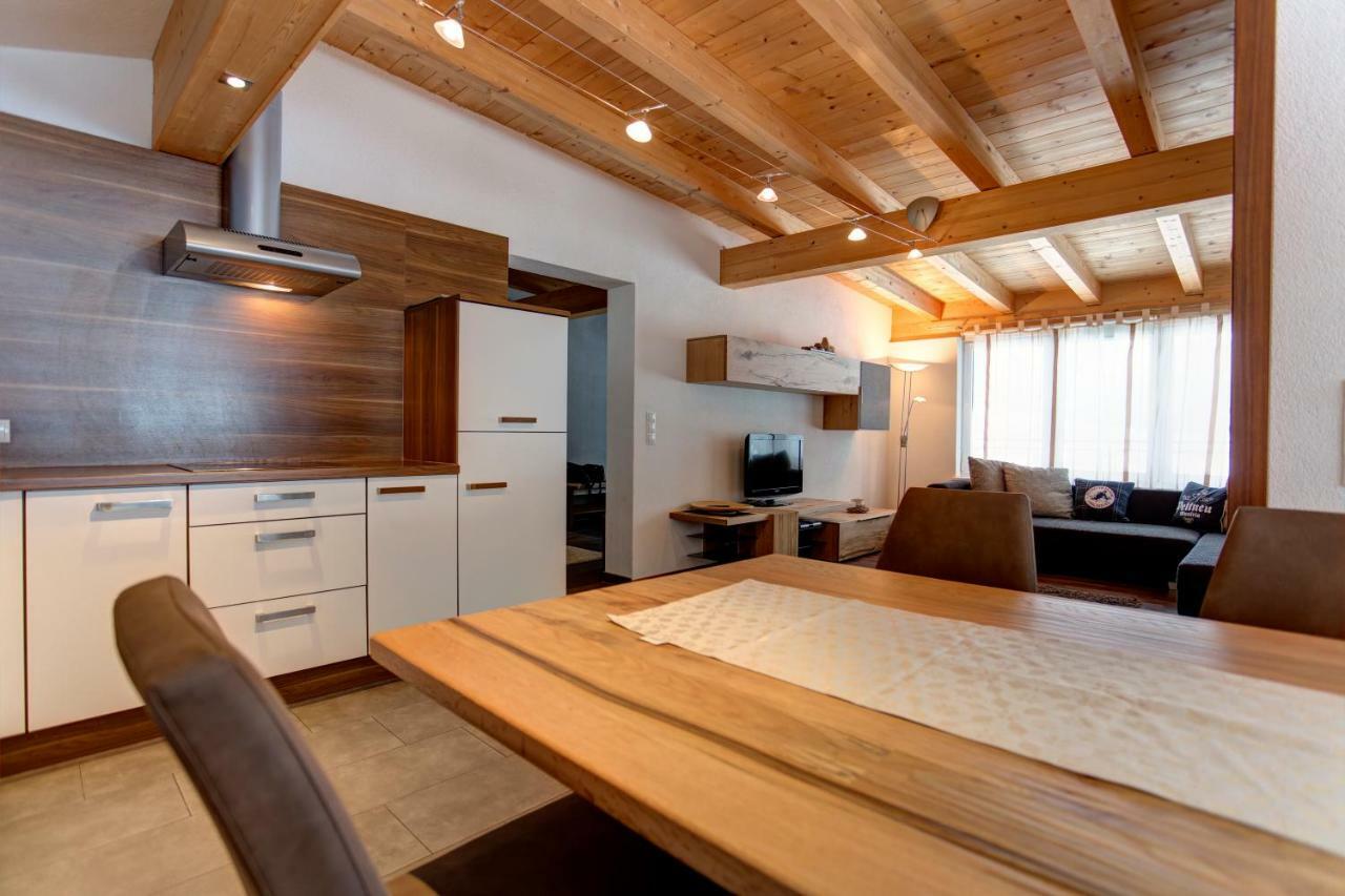 Haus Mattle Apartman Pettneu am Arlberg Kültér fotó